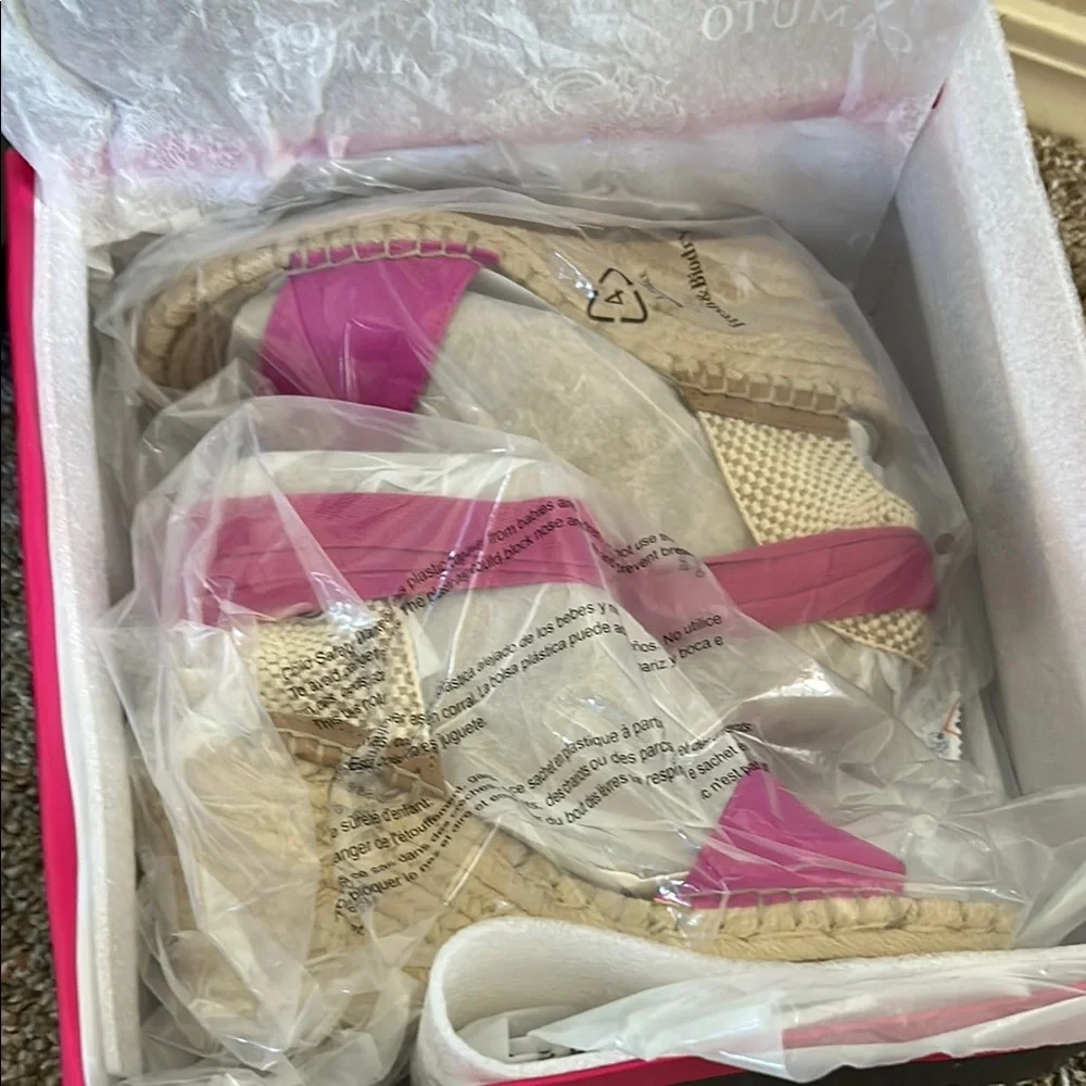 Vince Camuto these vince